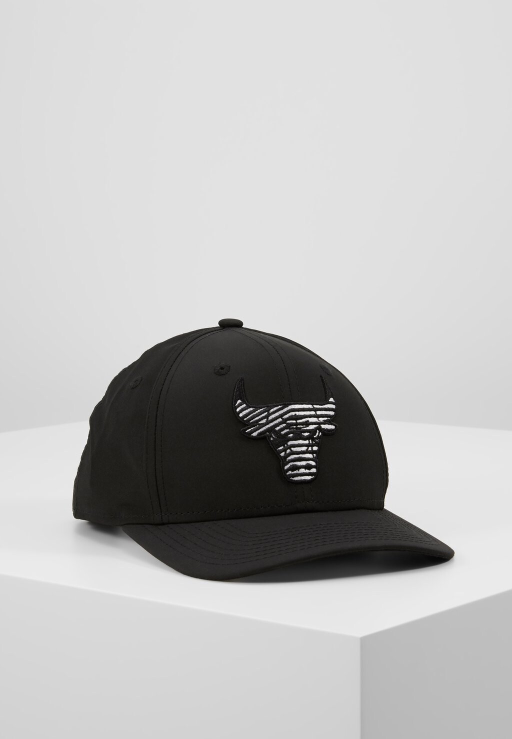 

Бейсболка NBA MONOTAPE 9FIFTY New Era, цвет black