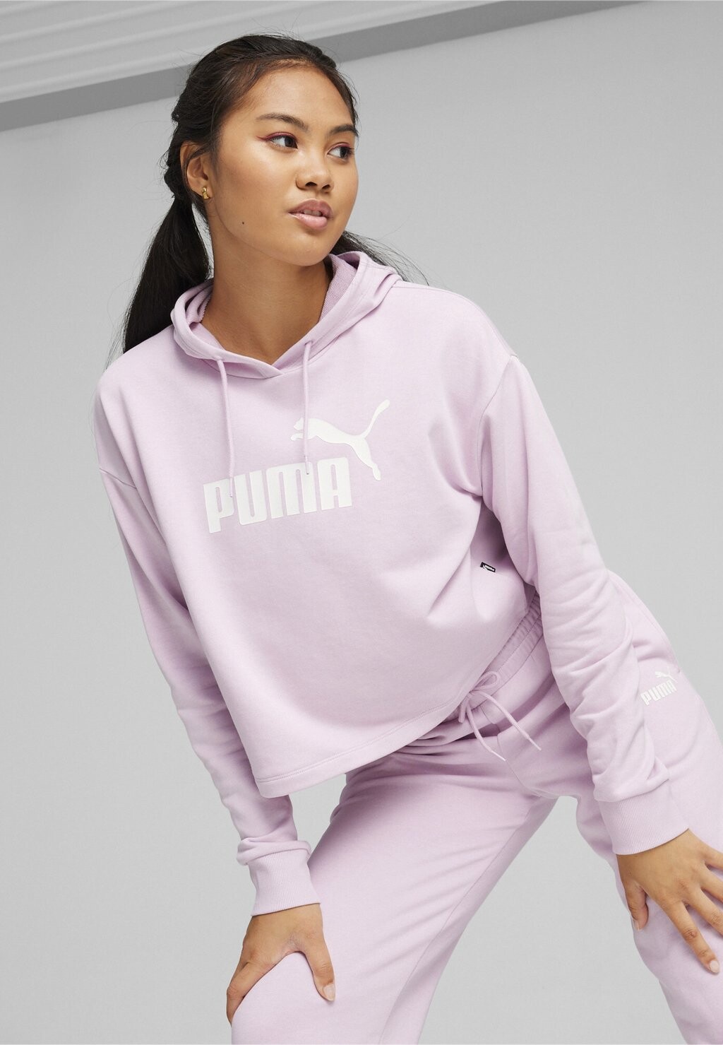 

Толстовка ESSENTIALS LOGO CROPPED Puma, фиолетовый