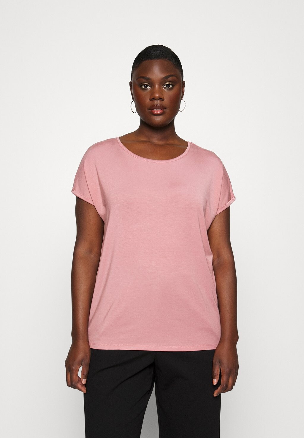 

Базовая футболка Vero Moda, Красный