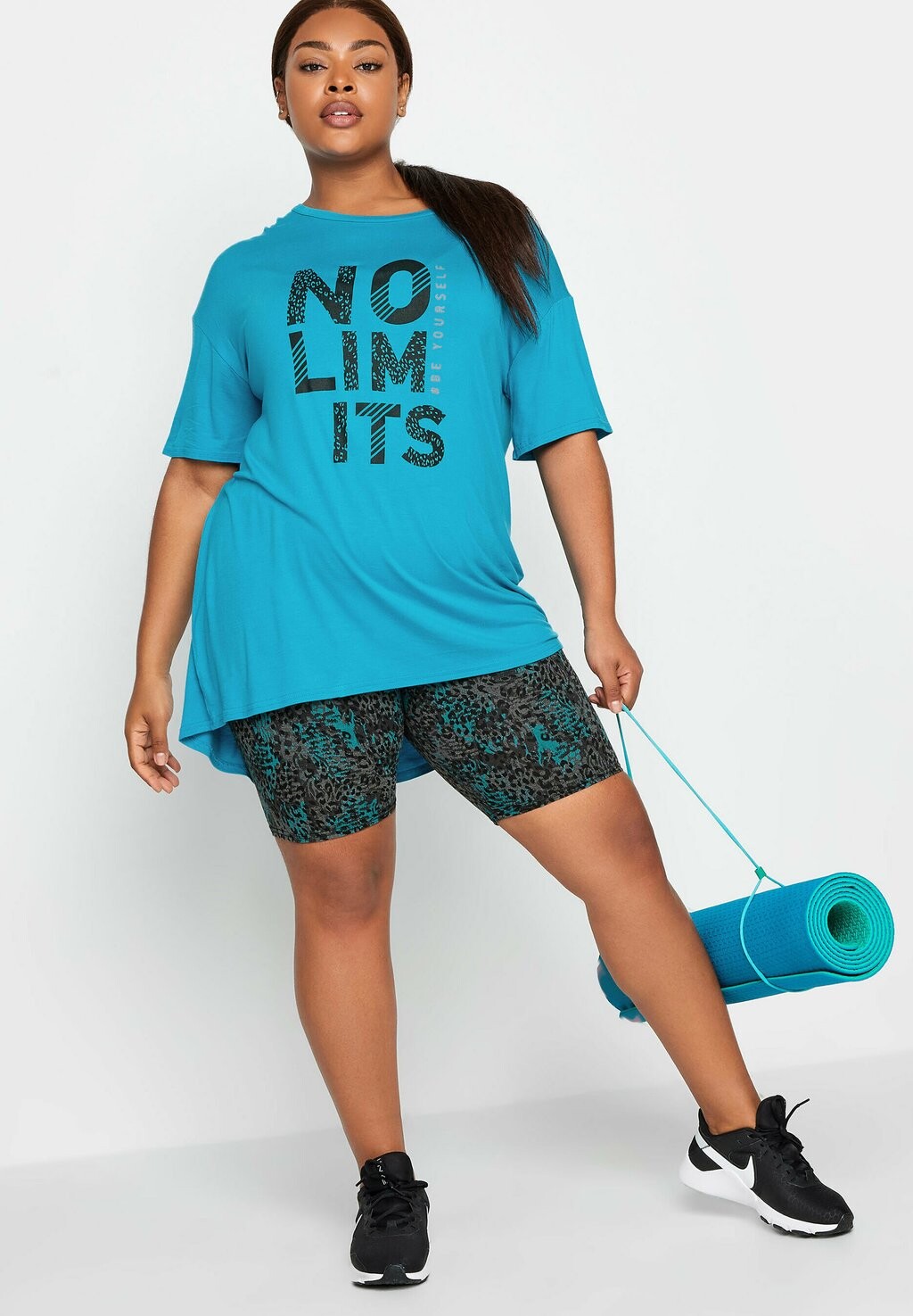 

Футболка с принтом NO LIMITS SLOGAN Yours Clothing, цвет Blue