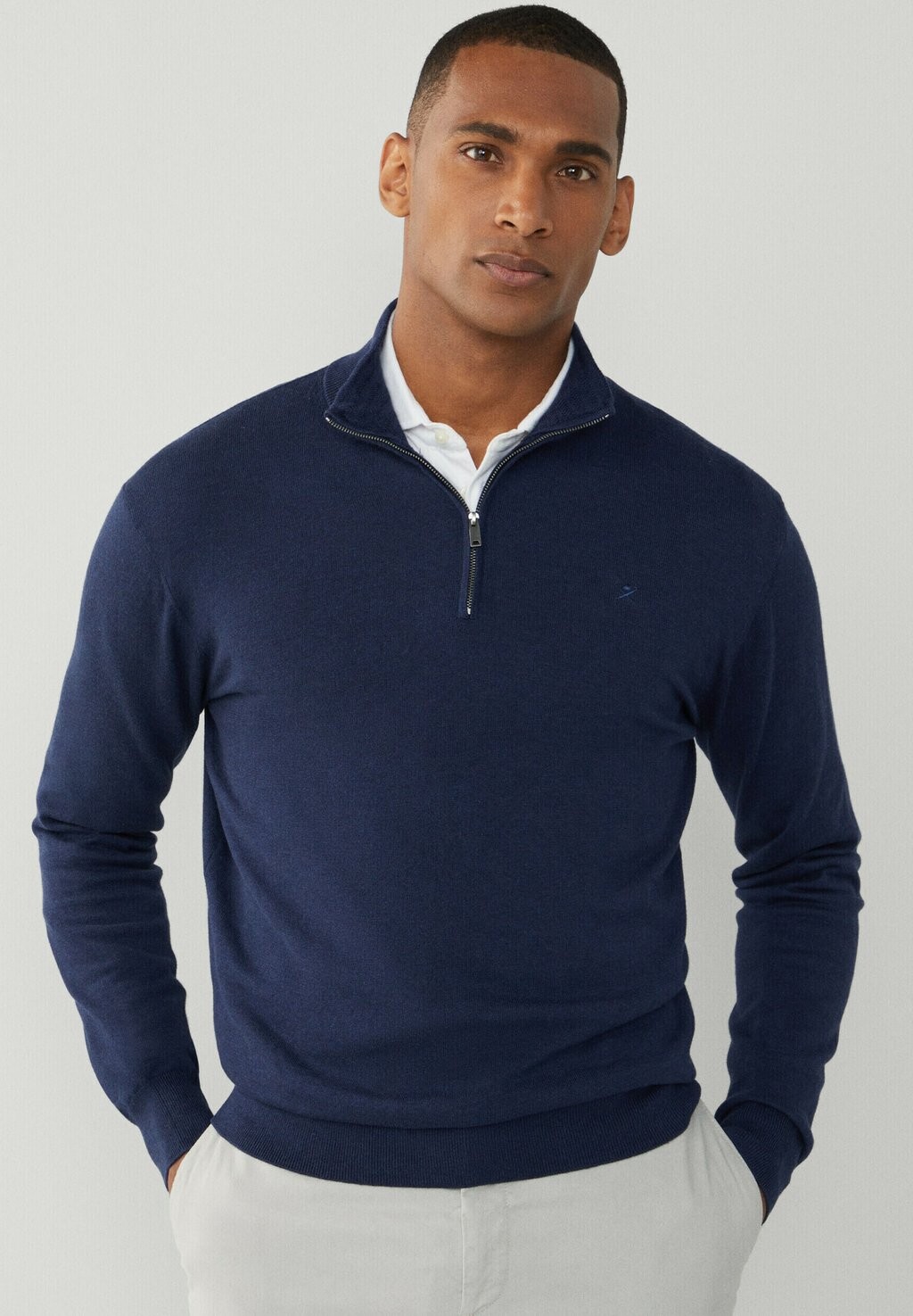 цена Свитер Hzip Hackett London, цвет navy