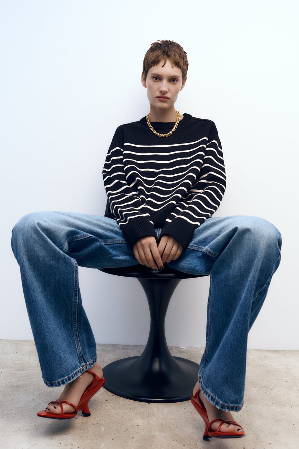 

Сандалии на технической танкетке с ремнями ZARA, красный