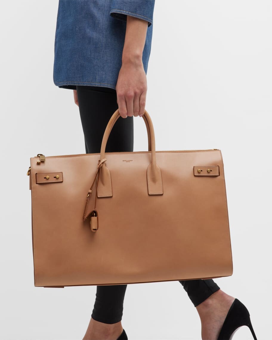 

Кожаная спортивная сумка Sac De Jour на молнии Saint Laurent