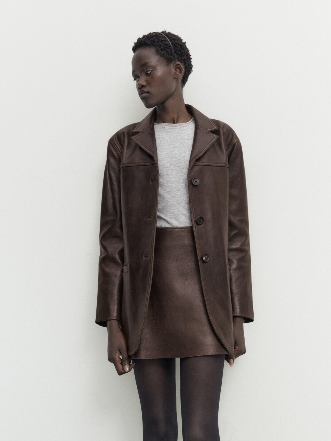 

Мини-юбка из кожи наппа с эффектом расстройства Massimo Dutti, коричневый