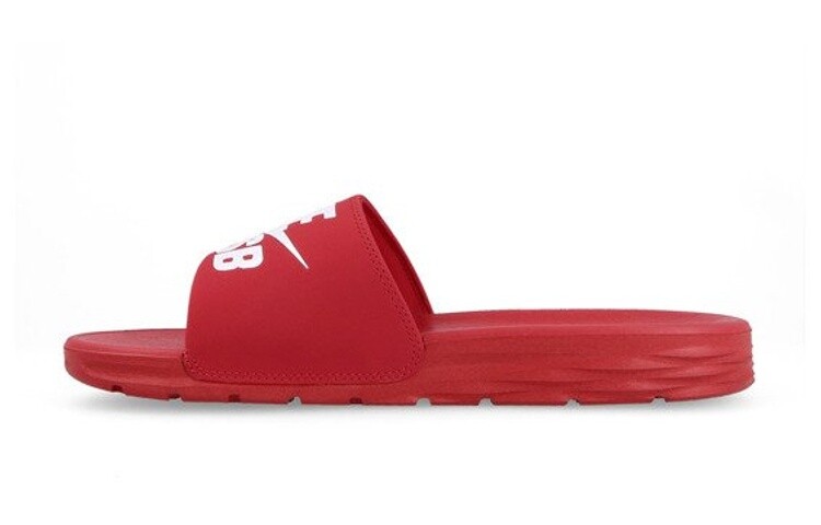 

Nike Benassi SolarSoft SB Университетский красный