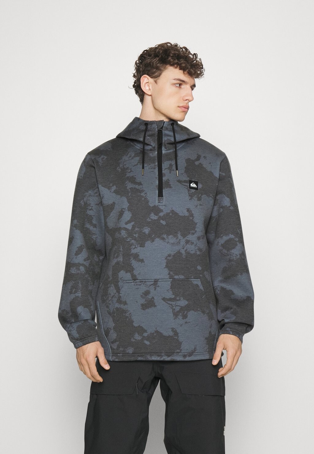 

Толстовка SHREDDER HOODIE Quiksilver, тай-дай истинно черный