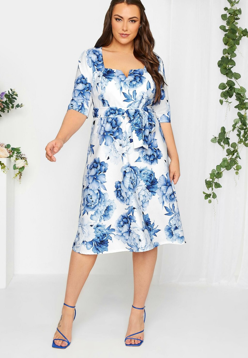 

Платье из джерси Yours Clothing, белый