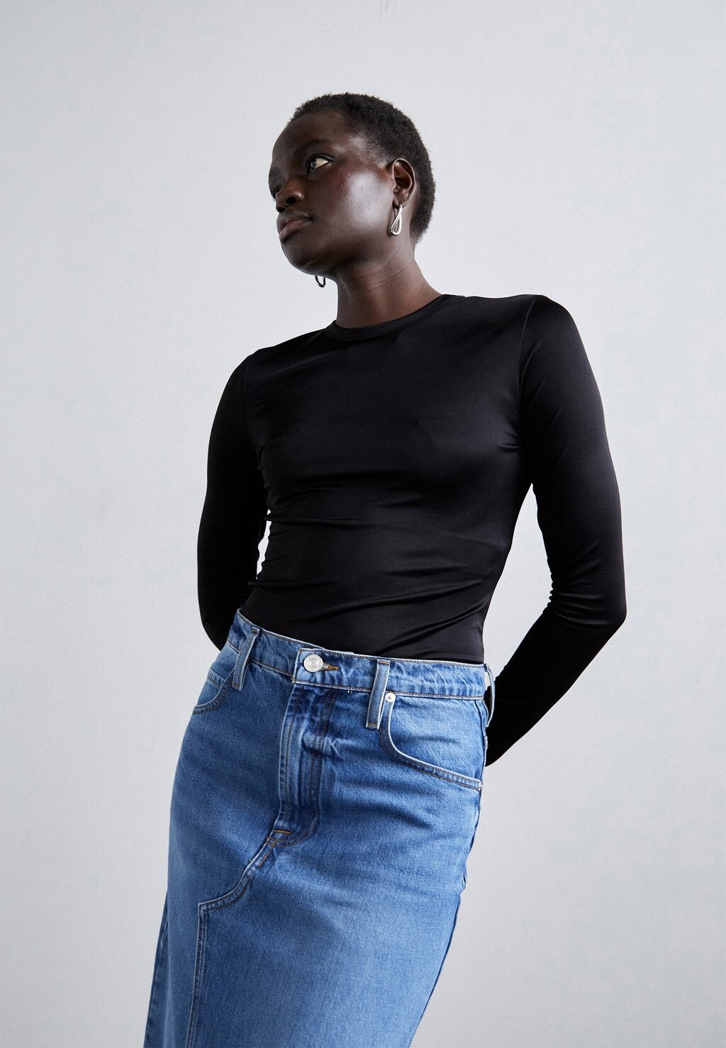 

Топ с длинными рукавами Filippa K LONGSLEEVE, черный