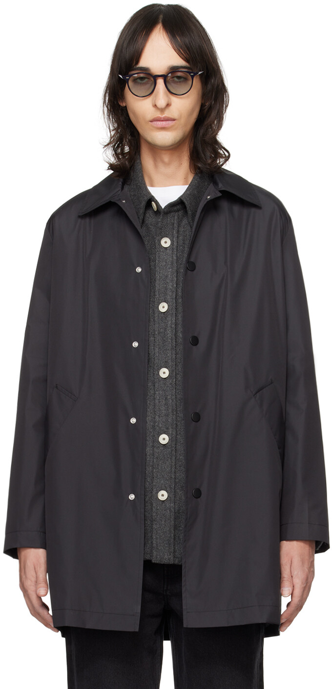 

Черное пальто Victor A.P.C.