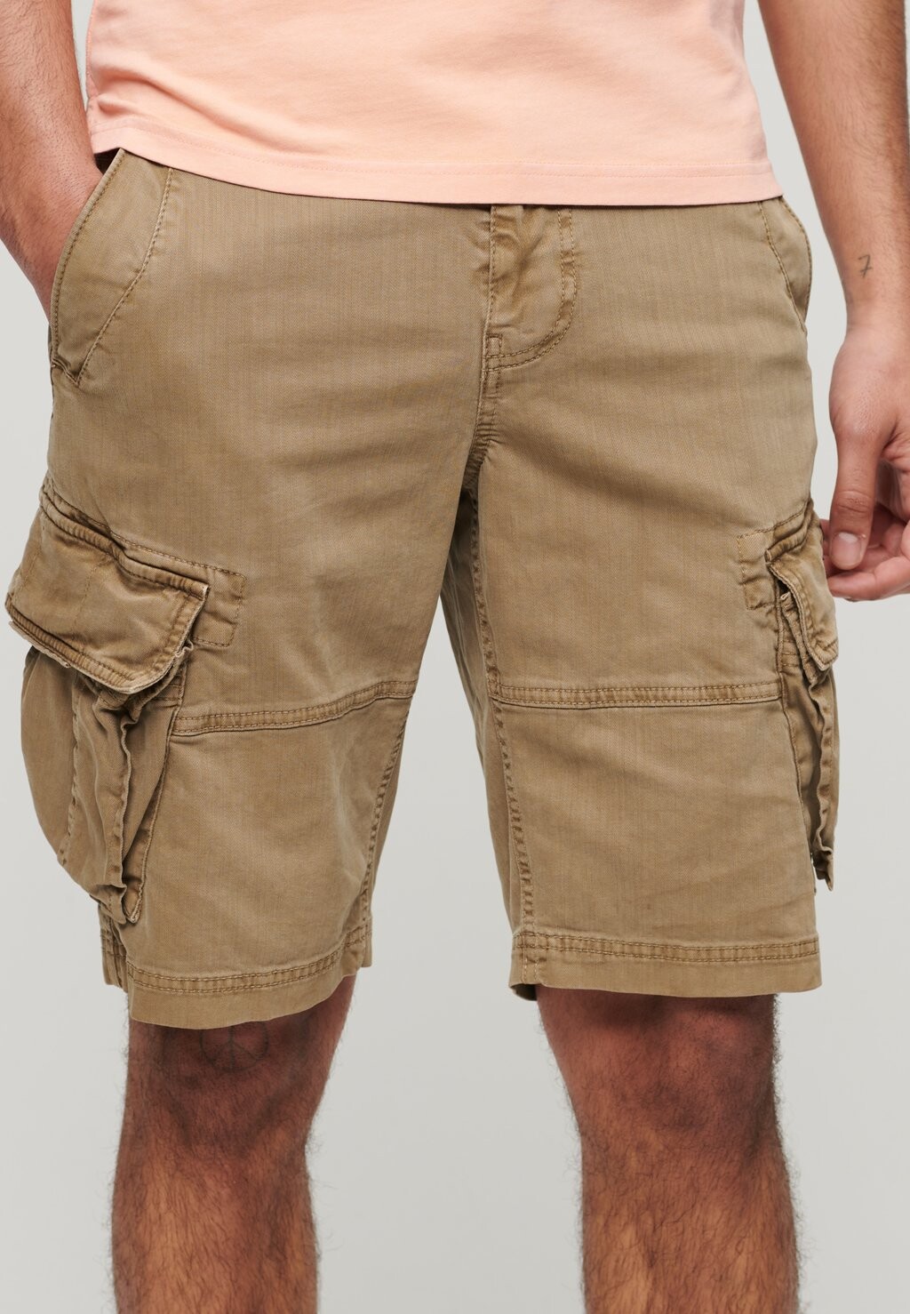 

Шорты CORE Superdry, хаки