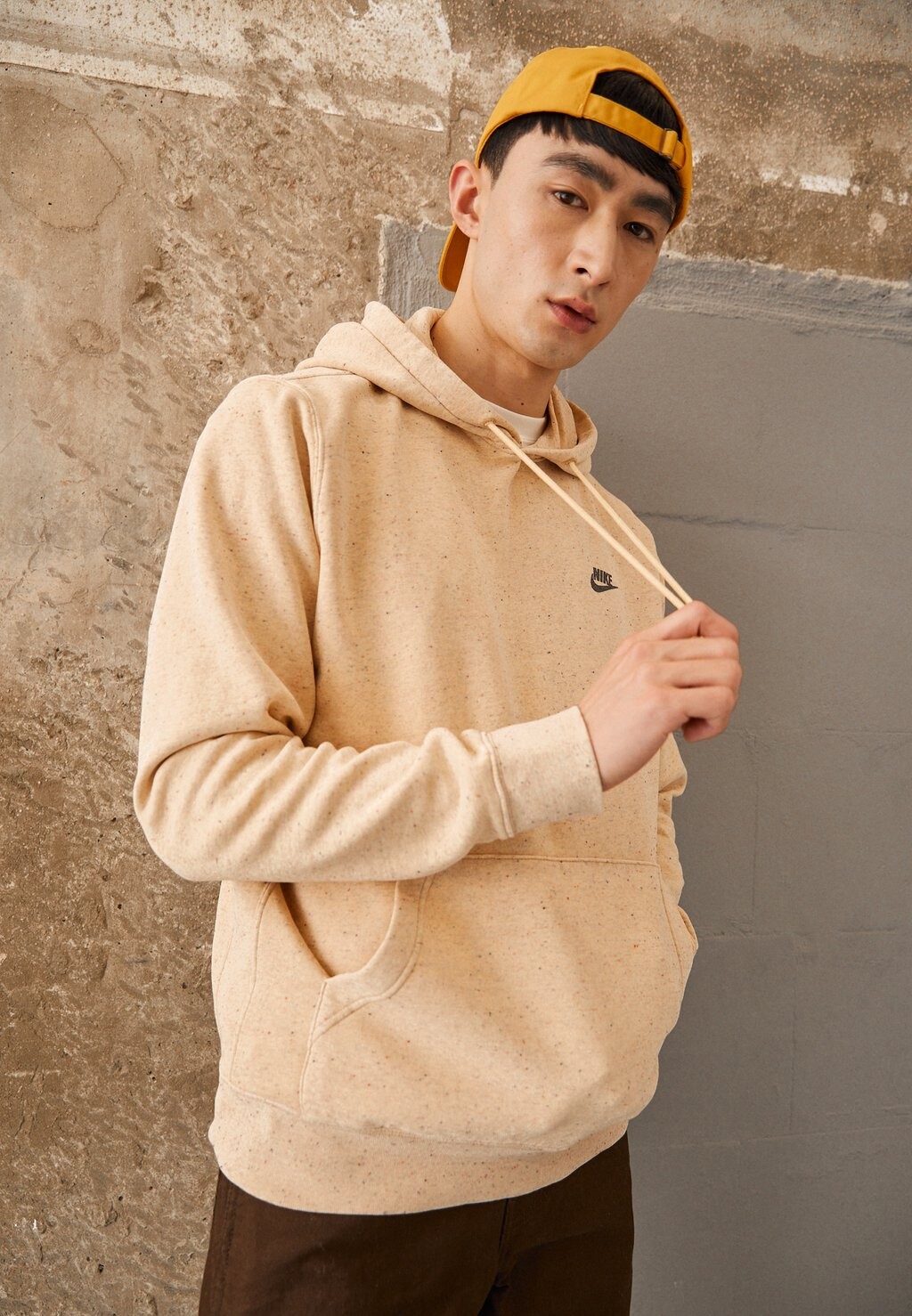 

Худи Nike Club Hoodie Revival, сатурн золото, Серый