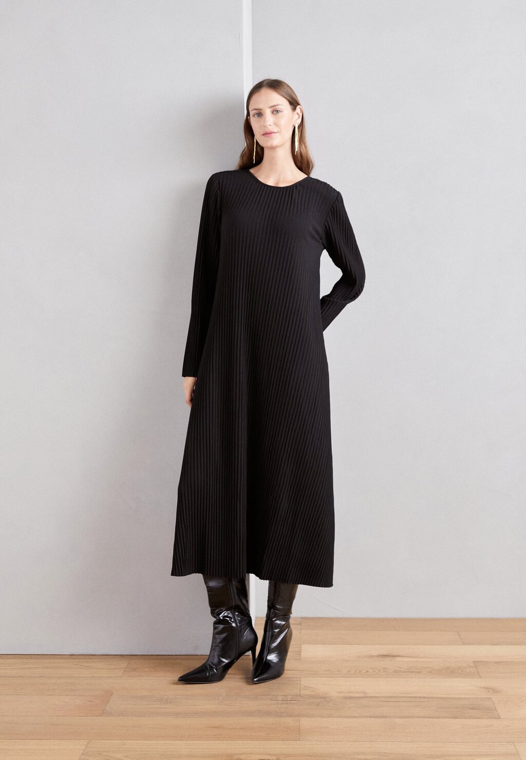 

Повседневное платье TERRAS Minimum, цвет black