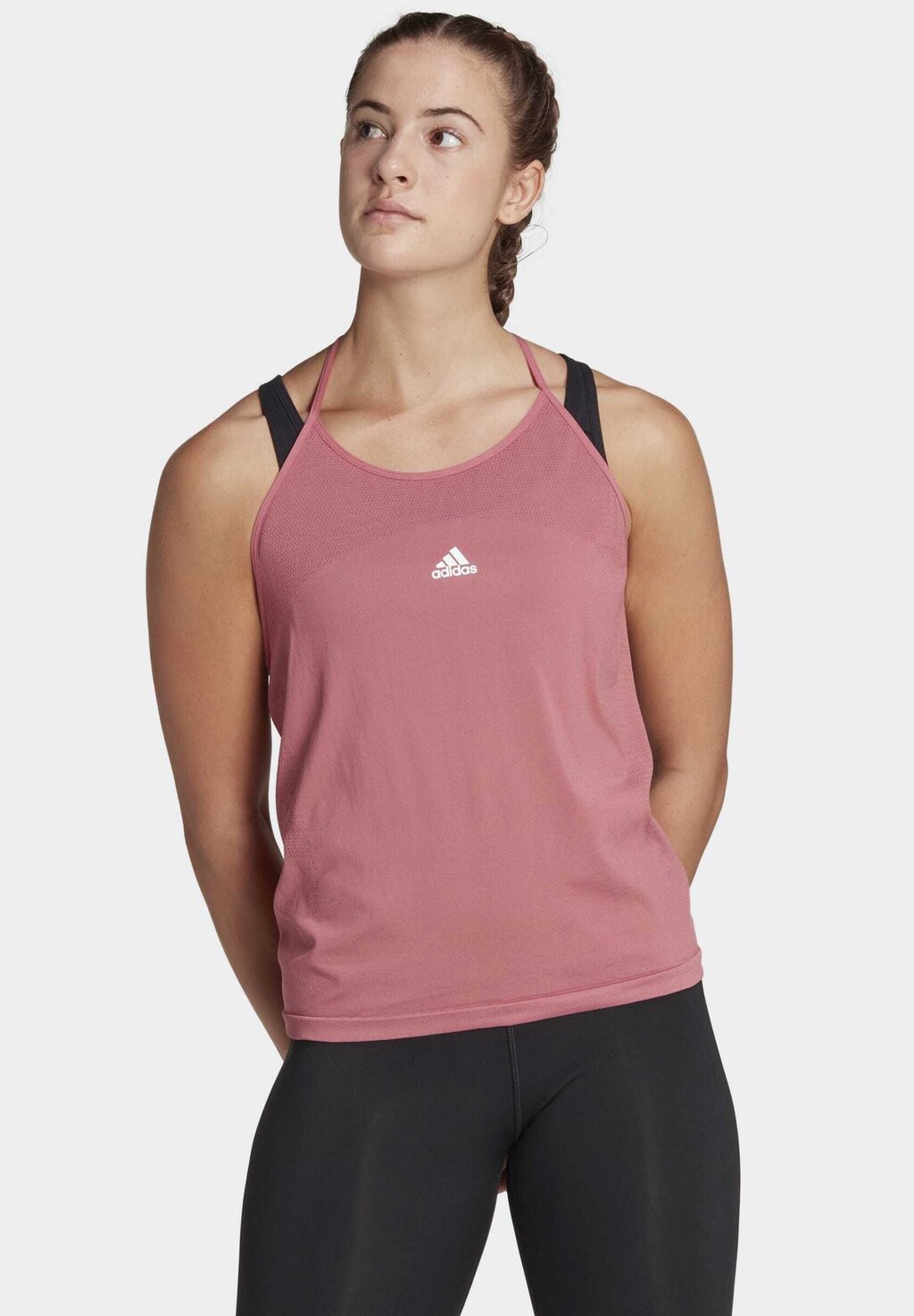 

Топ Adidas