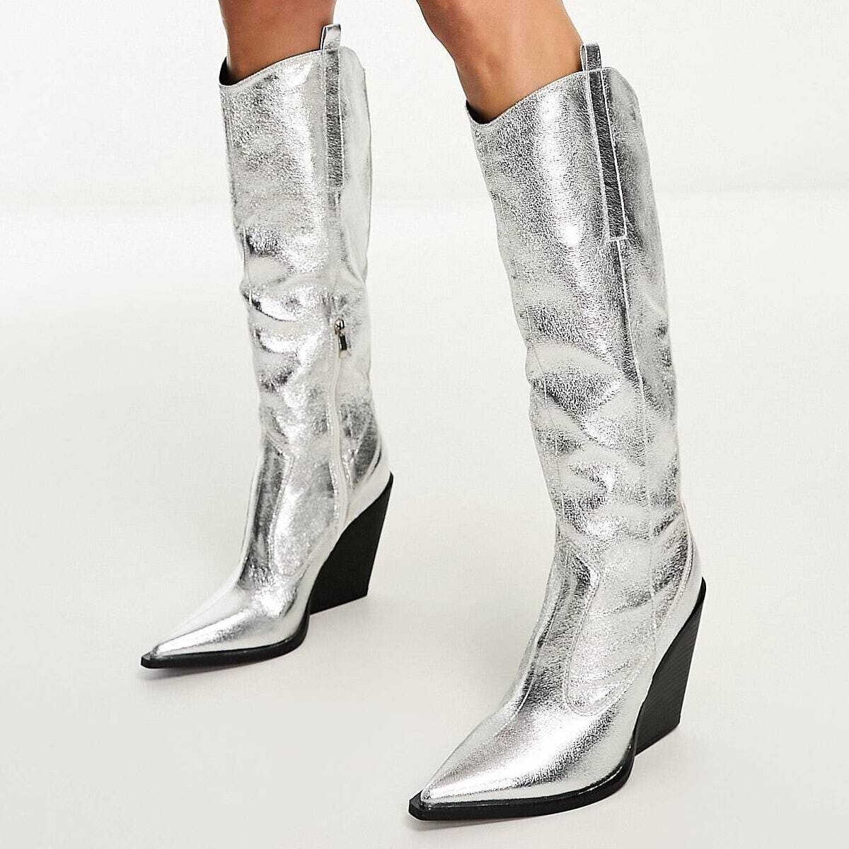 

Сапоги Public Desire Wide Fit Navada Western Textured, серебристый