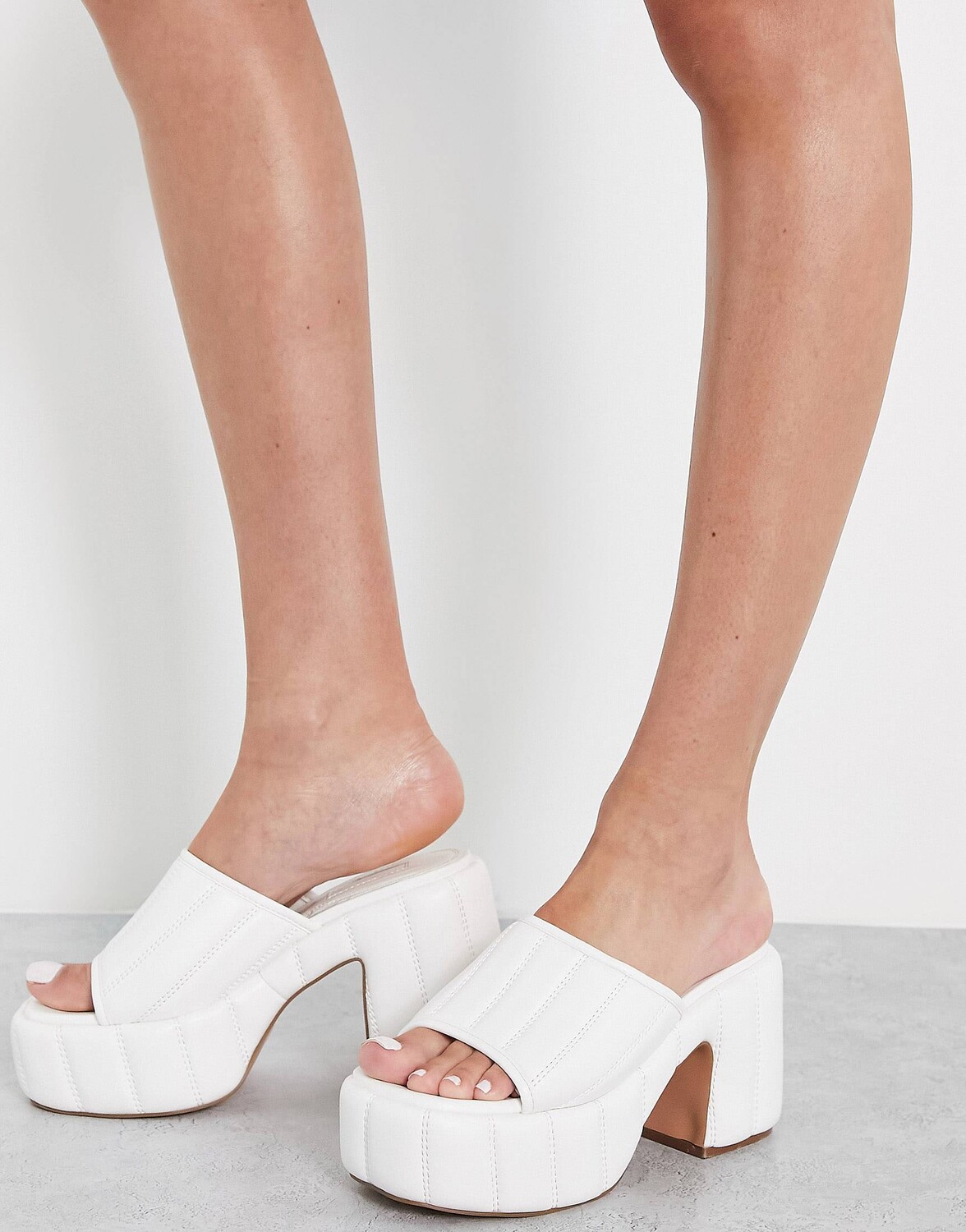 

Белые сандалии без задника Topshop Nicole на платформе