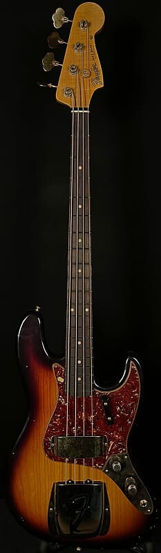 

Fender Custom Shop Wildwood 10 1962 Jazz Bass - реликвия подмастерья