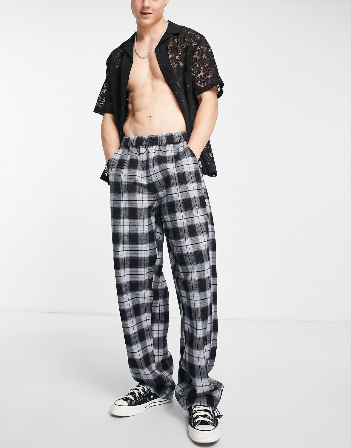 

Ультрамешковатые брюки в синюю клетку ASOS DESIGN