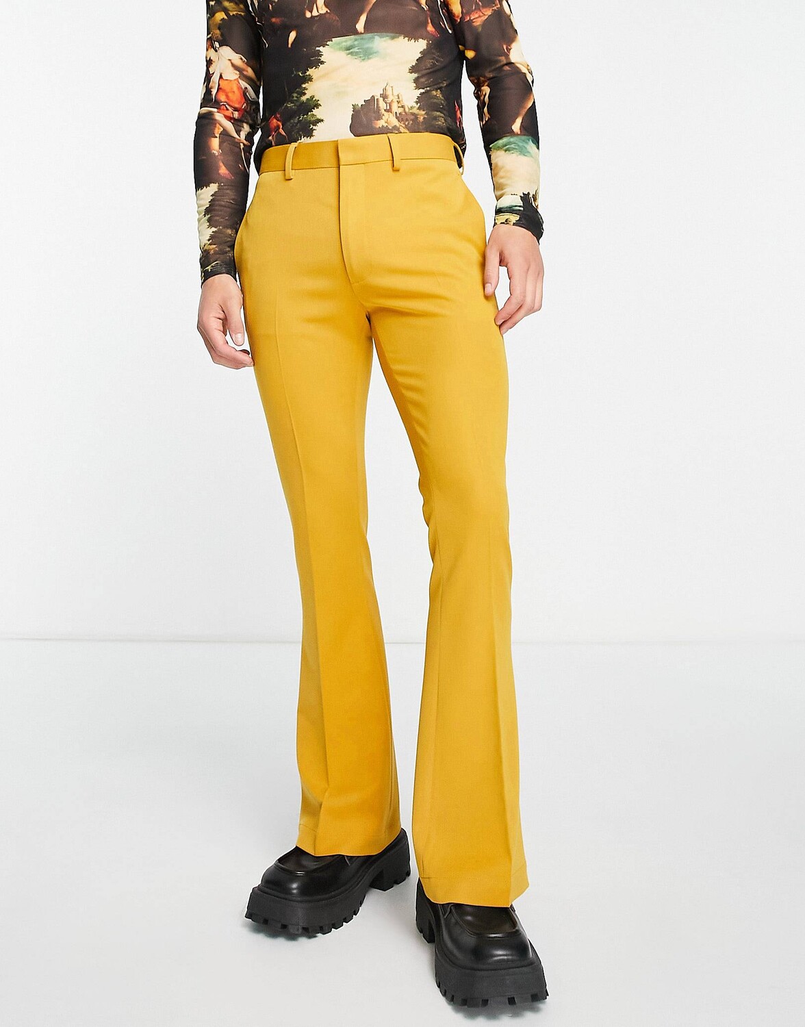 

Горчичные расклешенные брюки скинни ASOS DESIGN
