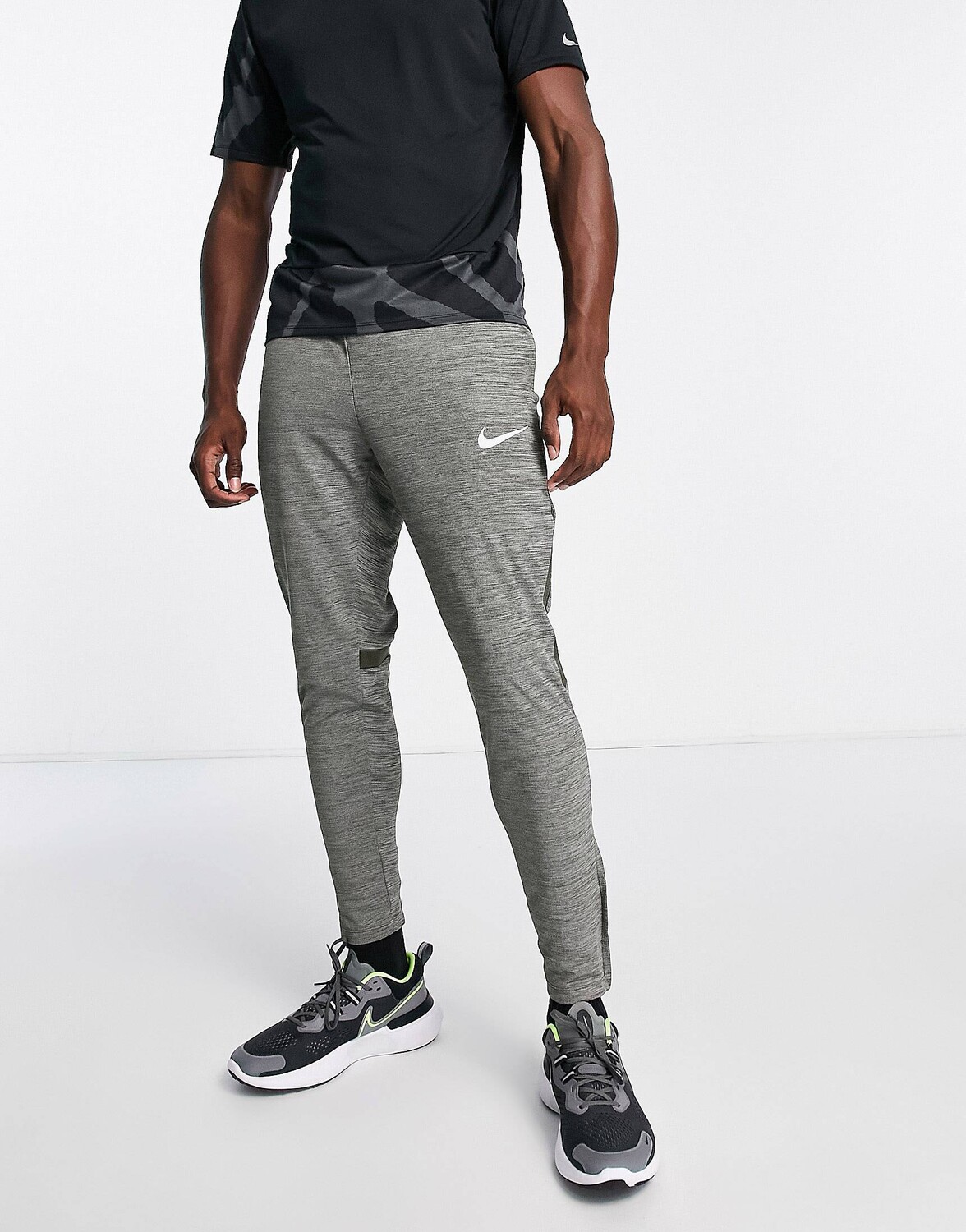 

Джоггеры цвета хаки Nike Football Academy Dri-FIT