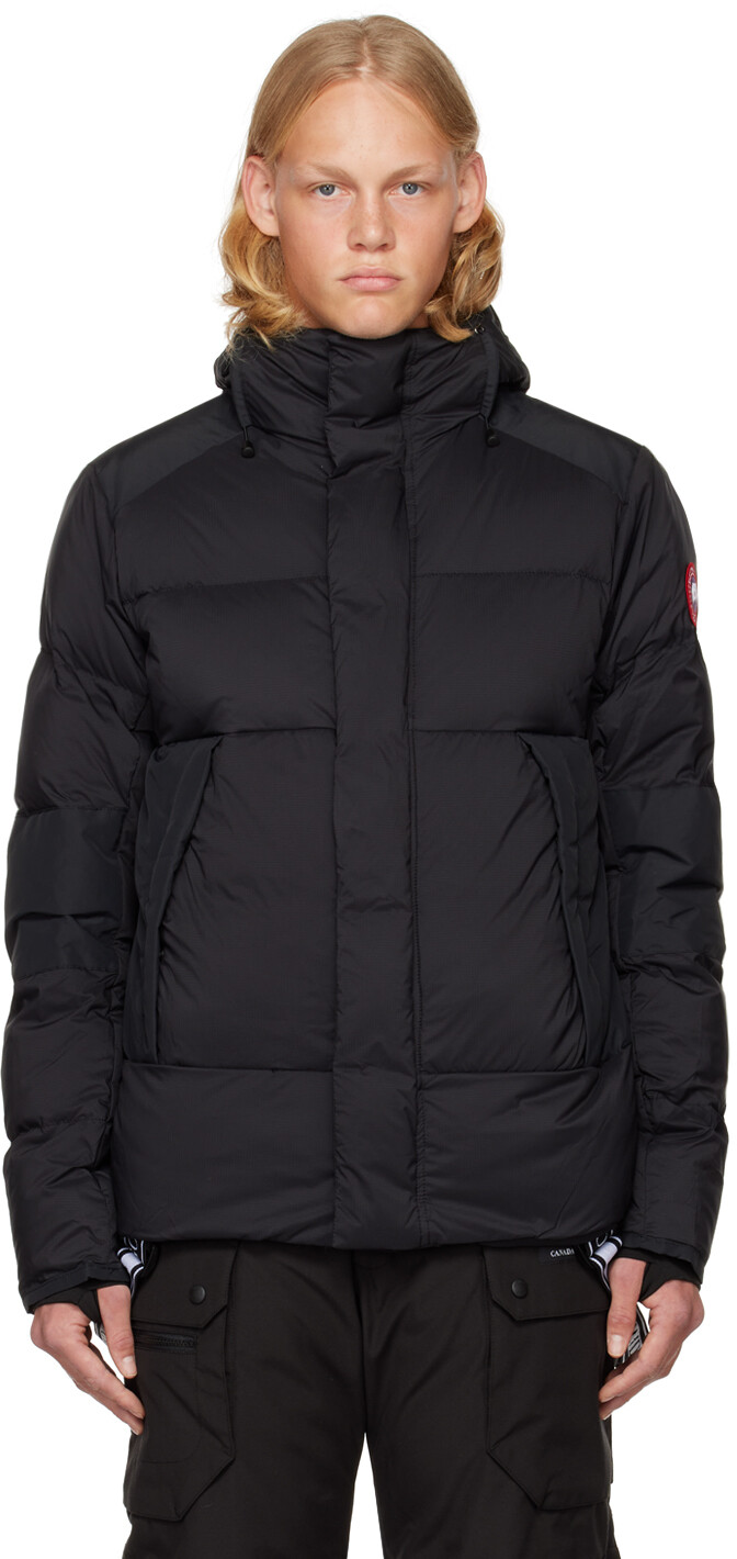 

Черный пуховик с капюшоном Armstrong Canada Goose