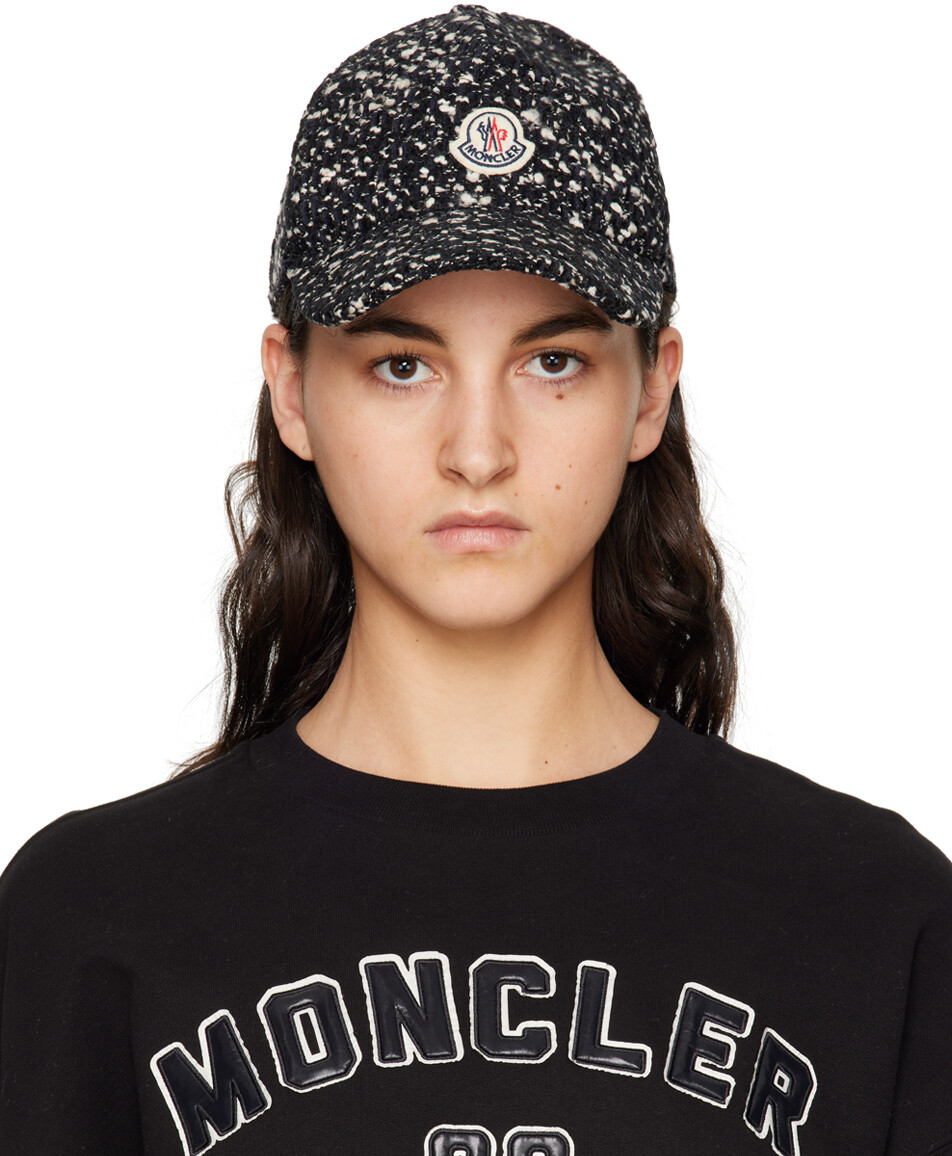 

Черно-белая твидовая кепка Moncler