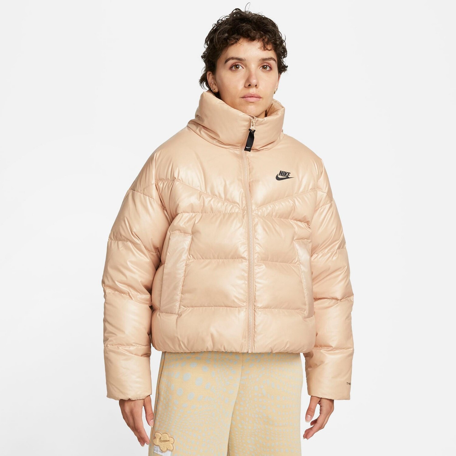 

Женская куртка Nike Sportswear City Series Therma-FIT, бежевый