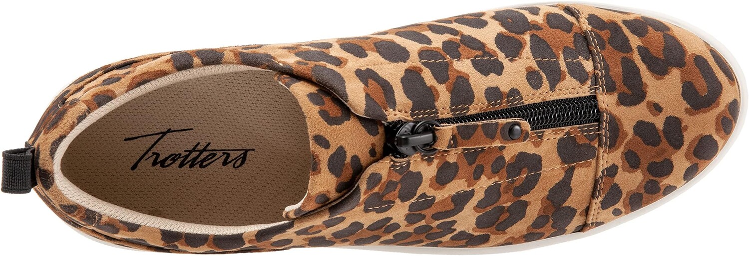 

Кроссовки Trotters Anika, цвет Tan Cheetah