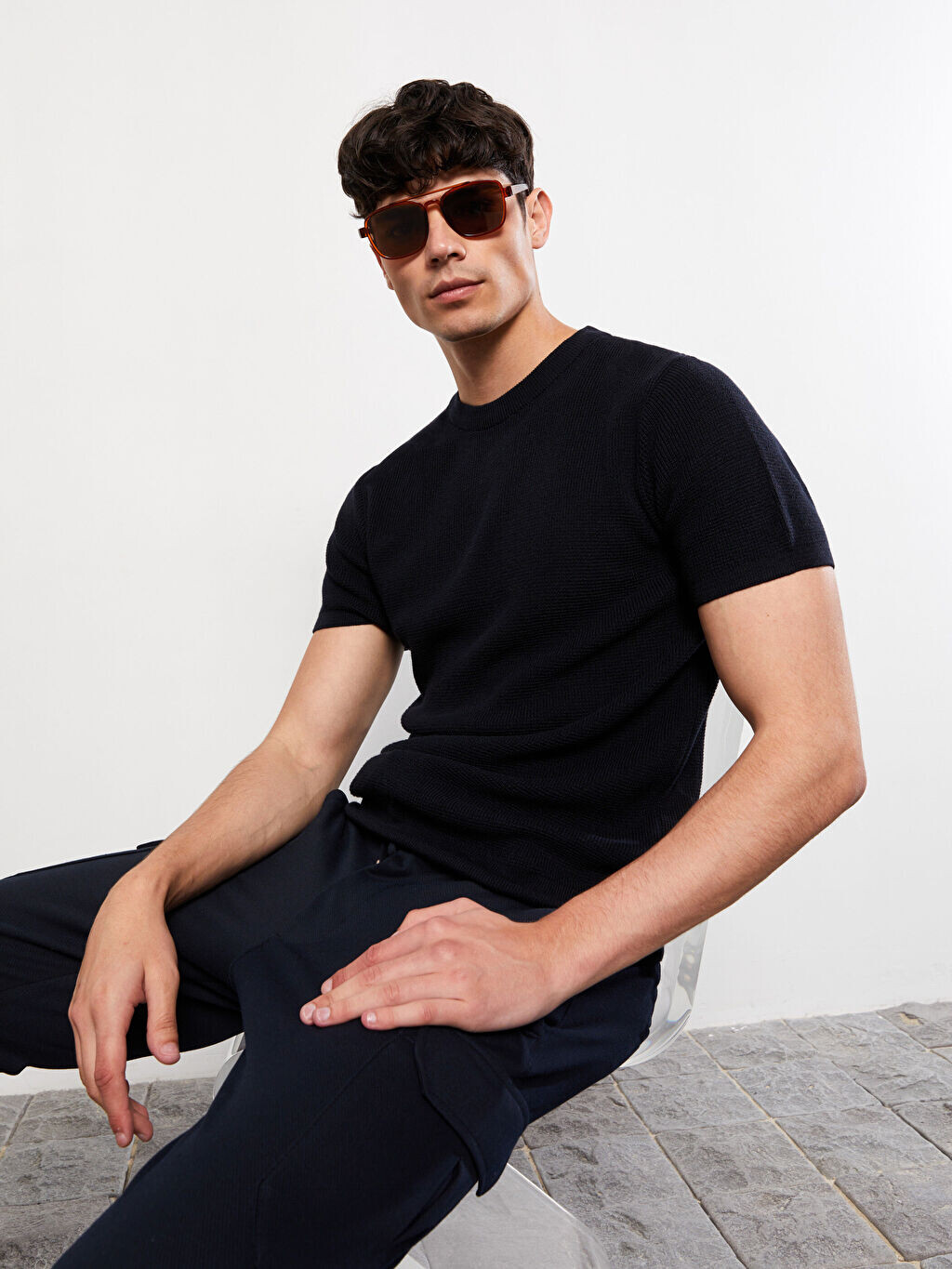 

Мужской трикотажный свитер с круглым вырезом и короткими рукавами LCW Casual, Черный
