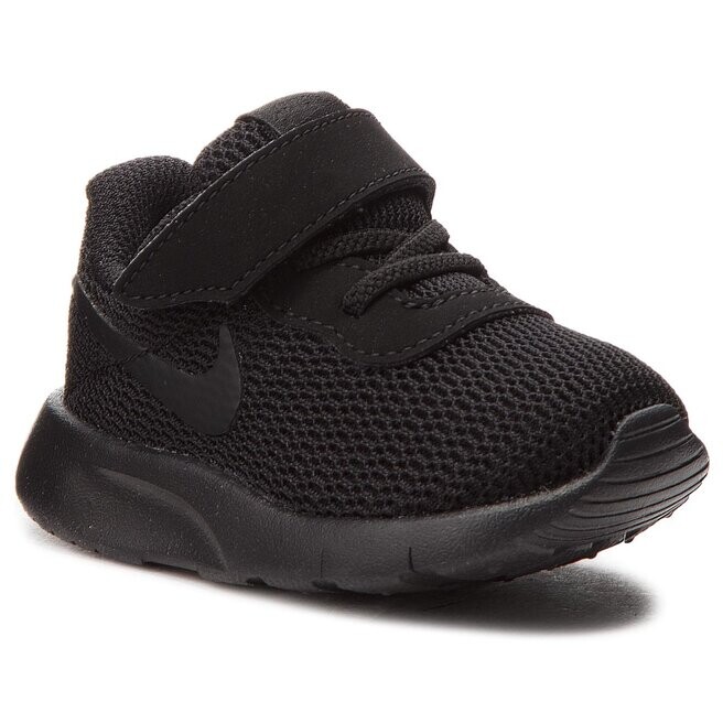

Кроссовки Nike Tanjun, черный