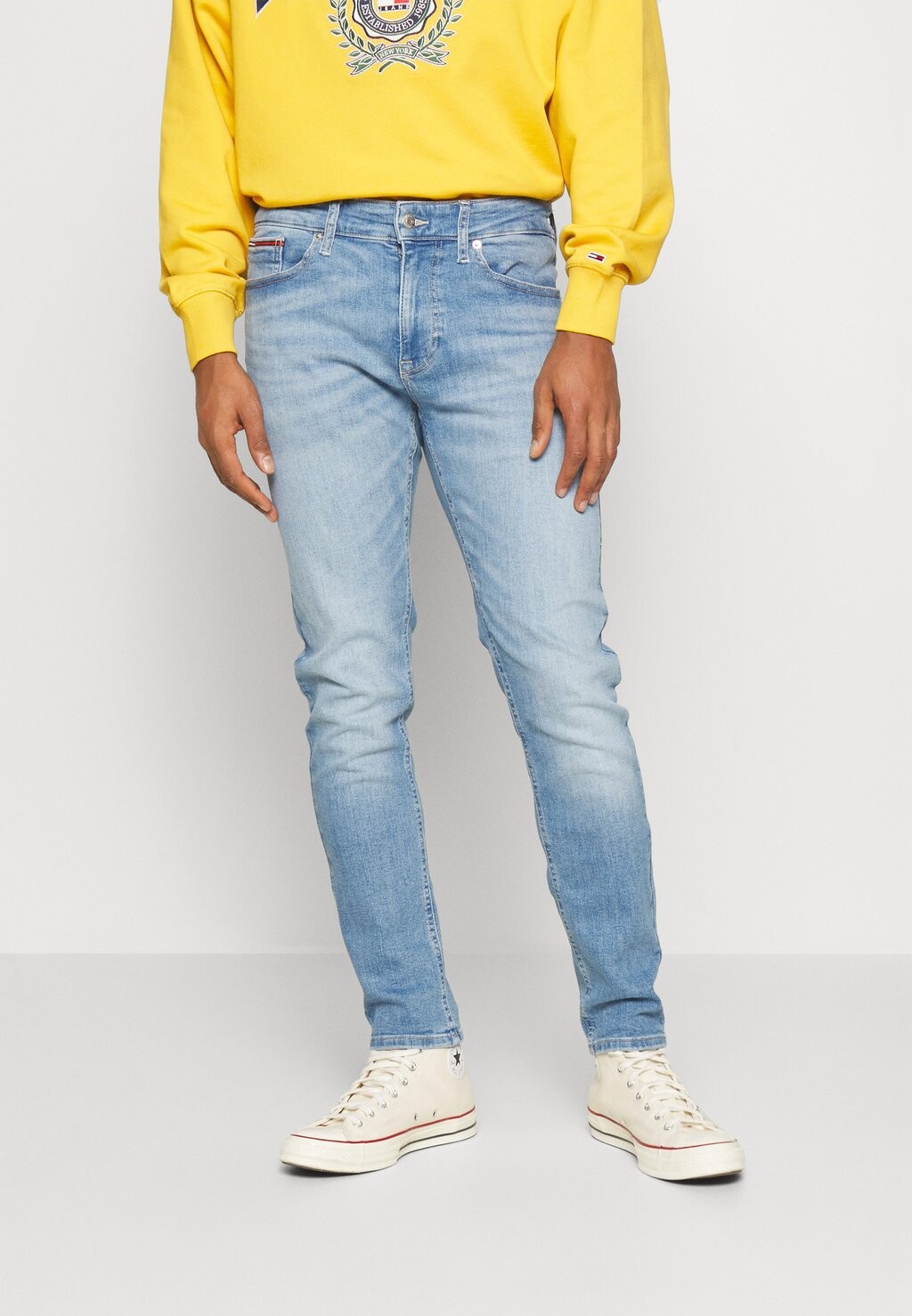 

Джинсы Tapered Tommy Jeans