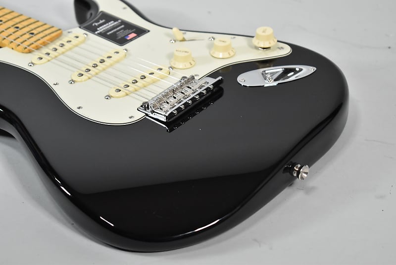 Fender 2022. 2020 Fender American professional 2. Стратокастер черный матовый.