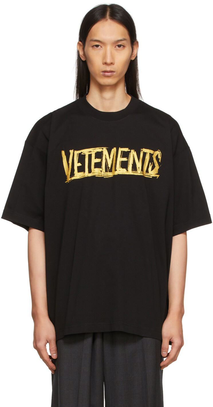 

Черно-золотая футболка World Tour VETEMENTS