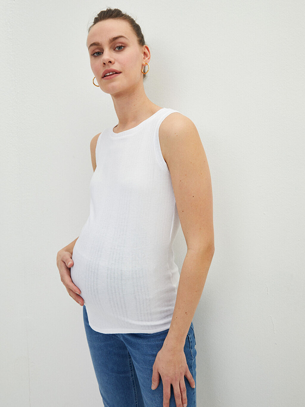 

Однотонная хлопковая майка для беременных с круглым вырезом LC Waikiki Maternity