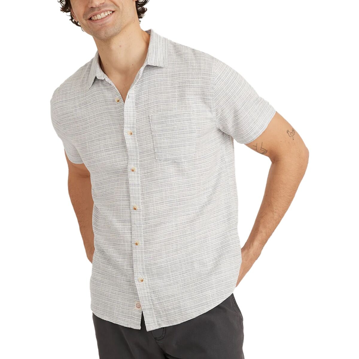 Рубашка в простую полоску с кромкой стрейч и кромкой Marine Layer, цвет blue mini stripe brick architecture layer by layer