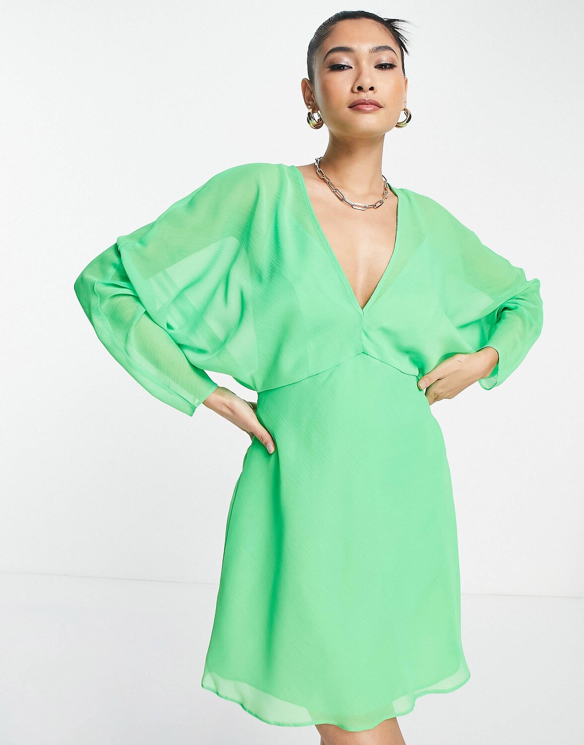 

Мягкое платье мини с крыльями летучей мыши ASOS DESIGN