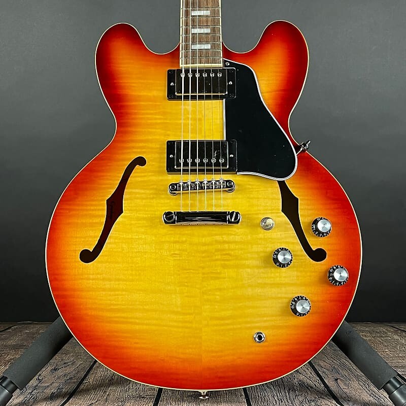 

Epiphone ES-335 Figured - Raspberry Tea Burst (22041511824)