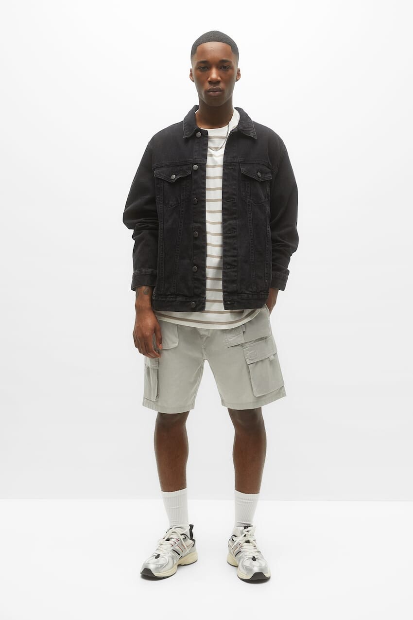 

Шорты-бермуды с карманами Pull&Bear, серый