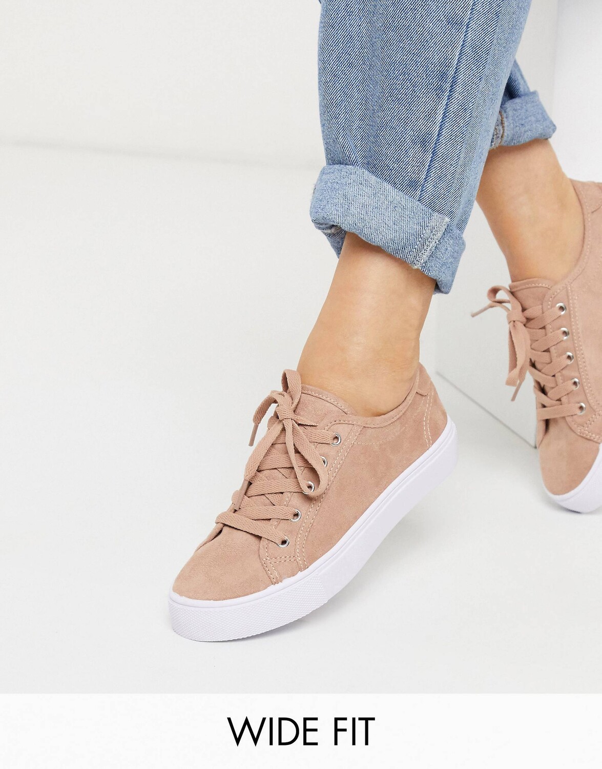 

Теплые бежевые кроссовки на шнуровке ASOS DESIGN Wide Fit Dizzy