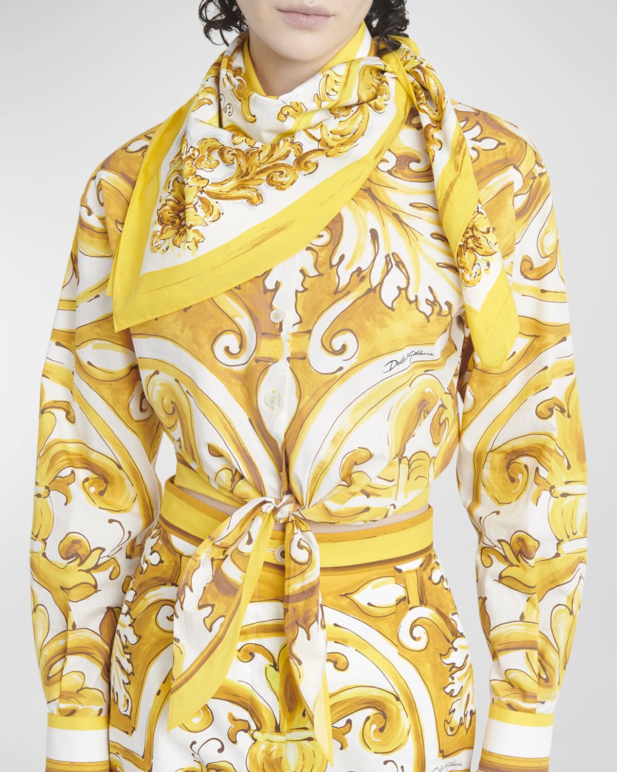

Квадратный хлопковый шарф с принтом Maiolica Dolce&Gabbana, цвет H95Dq Maiolica 3L Giallo