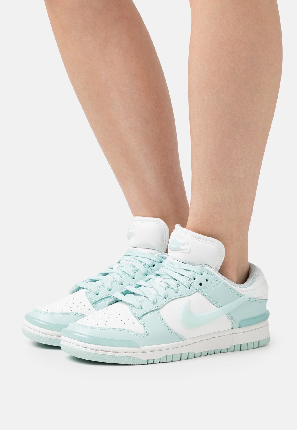 

Низкие кроссовки DUNK TWIST Nike, саммит белый/нефритовый лед