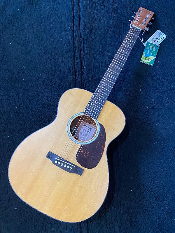 

Martin 000JR-10E Shawn Mendes Natural 2676082 (3 фунта, 15,2 унции)