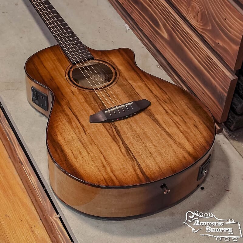 

Акустическая гитара Breedlove Pursuit Exotic S Concert All Myrtlewood Amber Burst в разрезе со звукоснимателем Fishman #3455 PSCN49CEMYMY