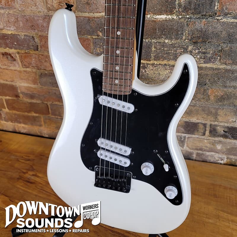 

Squier Contemporary Stratocaster Special HT - жемчужно-белый CONTEMPORARY STRATOCASTER SPECIAL HT - PEARL WHITE