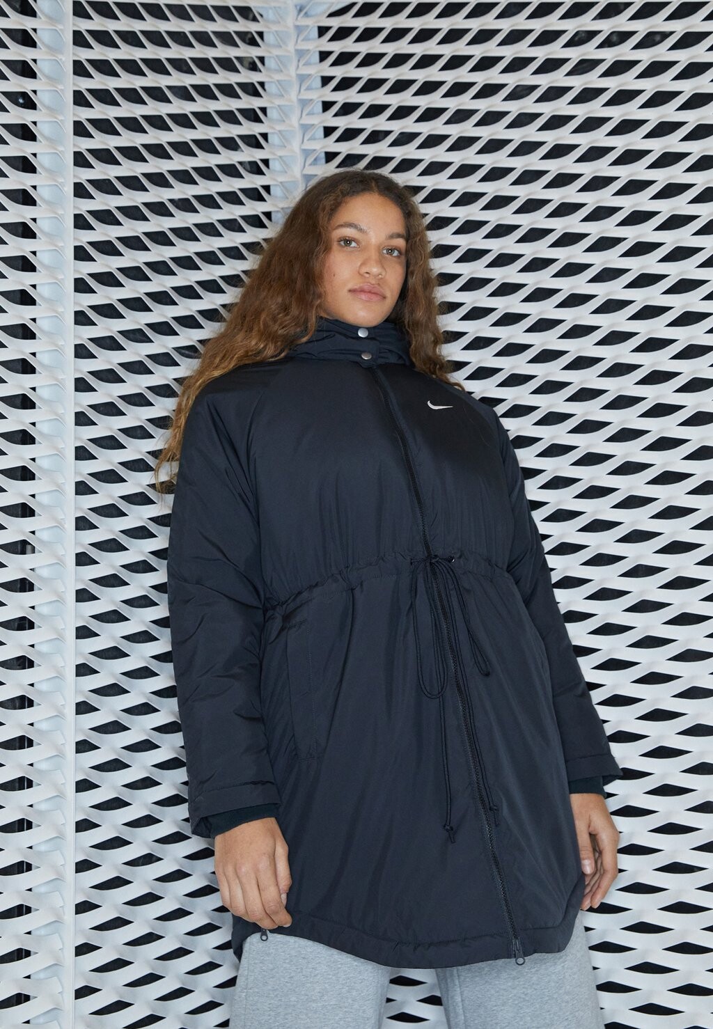 

Парка Nike, черно-белый, Черный