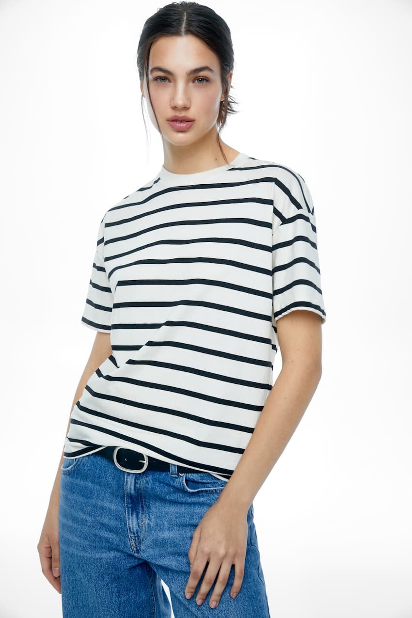 

Полосатая футболка с короткими рукавами Pull&Bear, экрю/черный