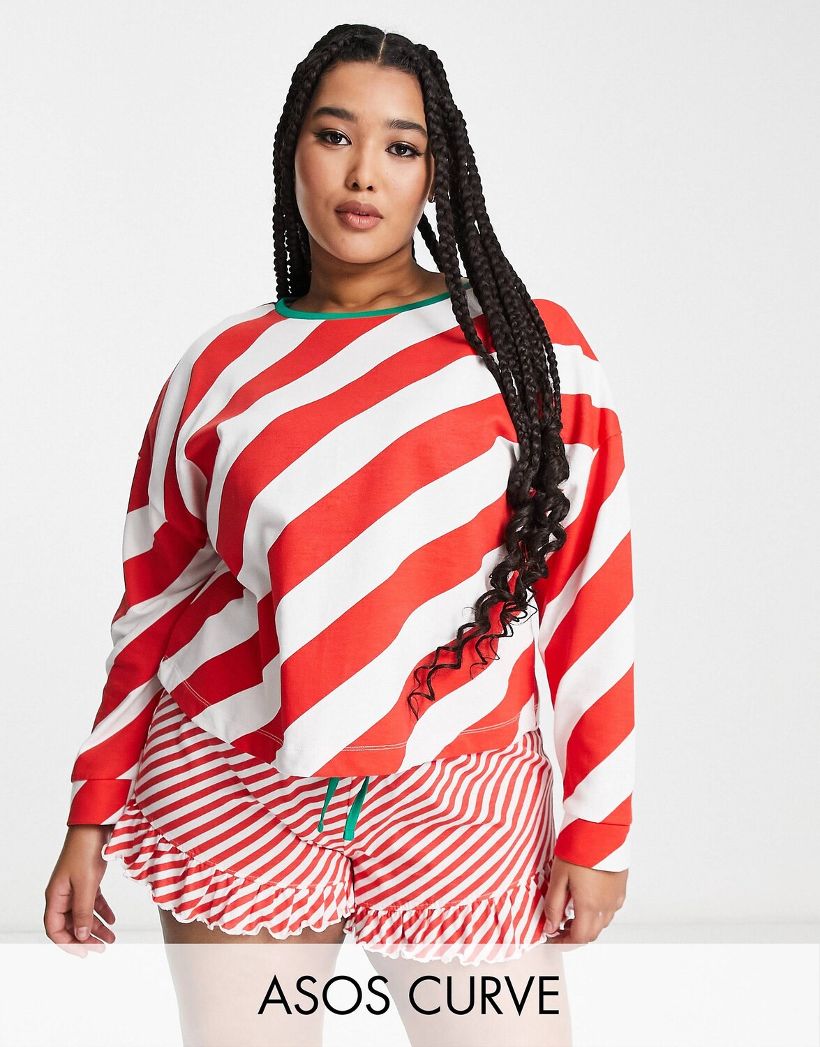 

Красно-белый комплект из худи и короткой пижамы с напуском в полоску ASOS DESIGN Curve Christmas