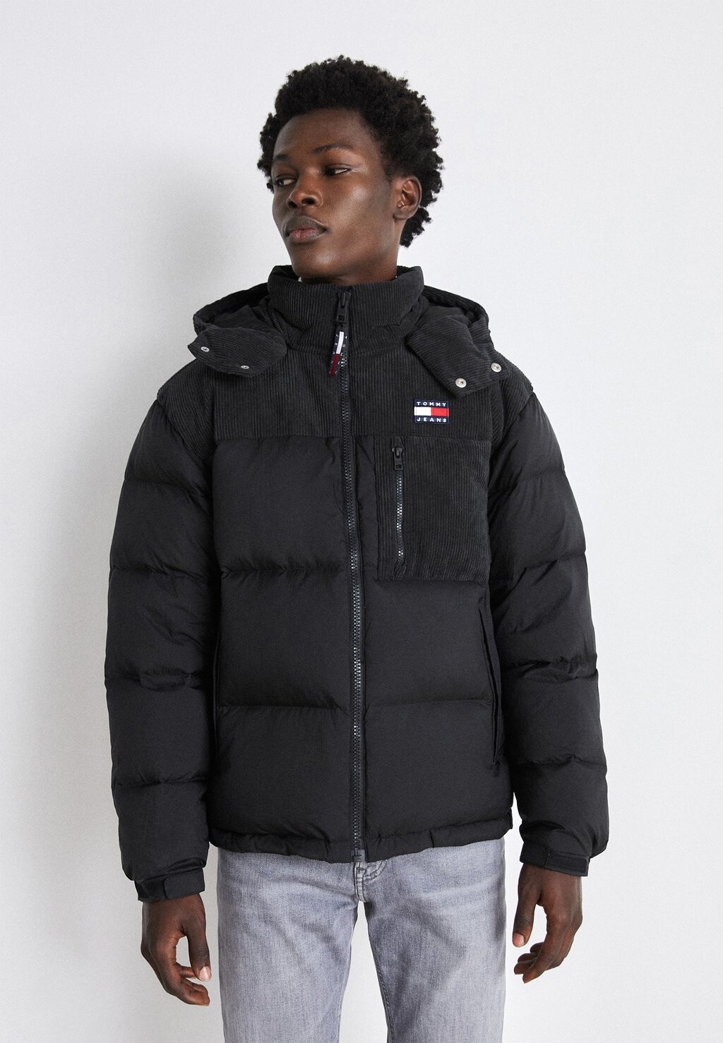 

Пуховик MIX ALASKA PUFFER Tommy Jeans, черный