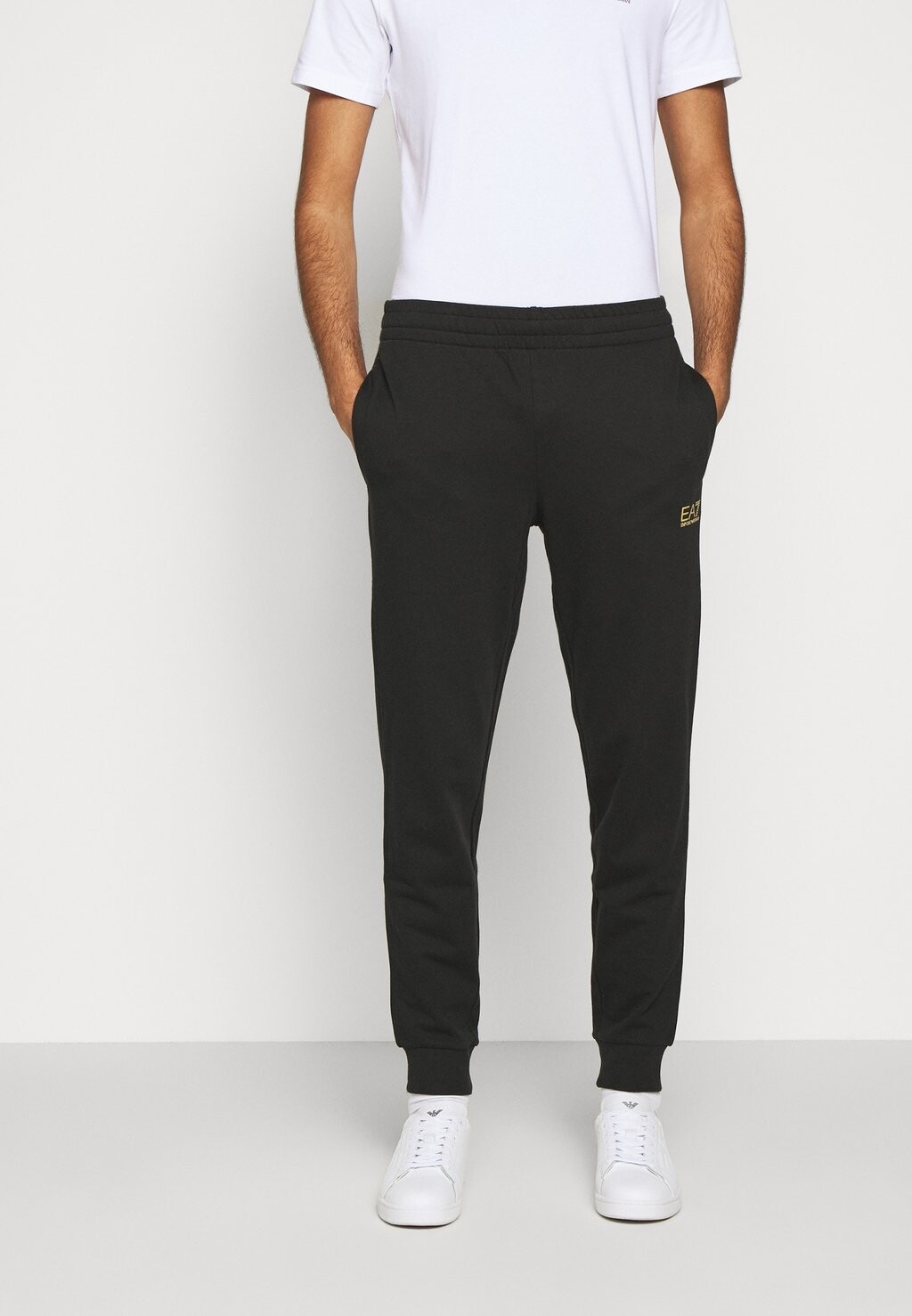 

Спортивные брюки БРЮКИ EA7 Emporio Armani, черный
