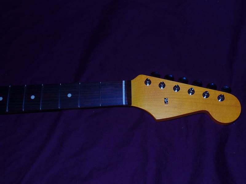 Классический шкаф ручной работы 1950-х годов Stratocaster 7.25 C в форме буквы Fender Allparts Fender Лицензированный гриф из розового дерева Stratocaster Neck neck roller massager manual neck