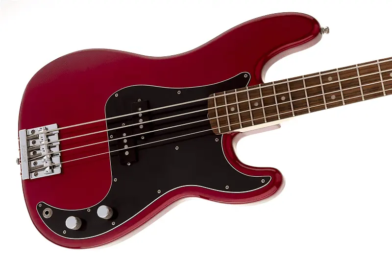 

Fender Nate Mendel P Bass, накладка на гриф из палисандра, цвет Candy Apple Red 0142500309